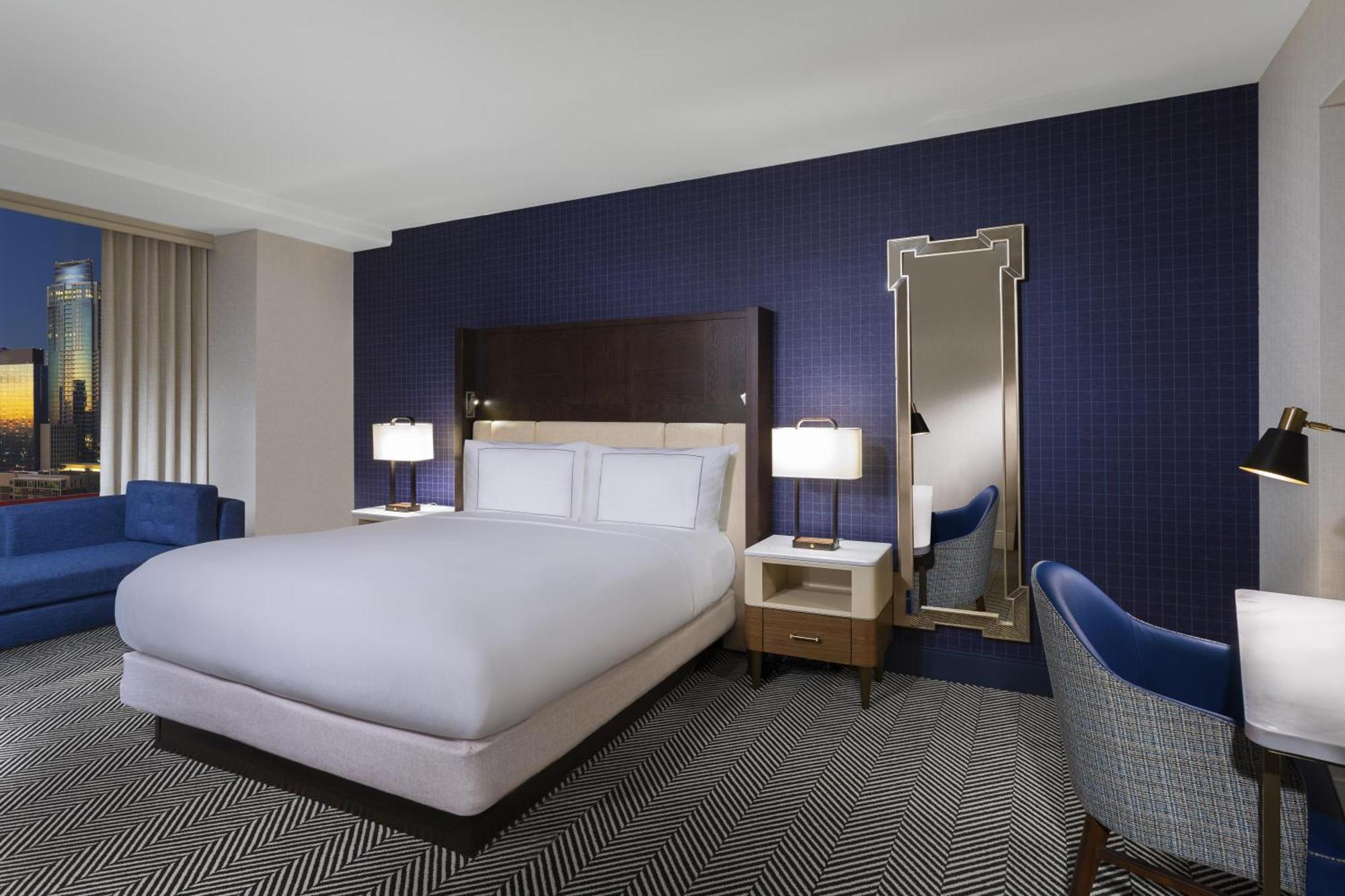 One-Bedroom King Suite